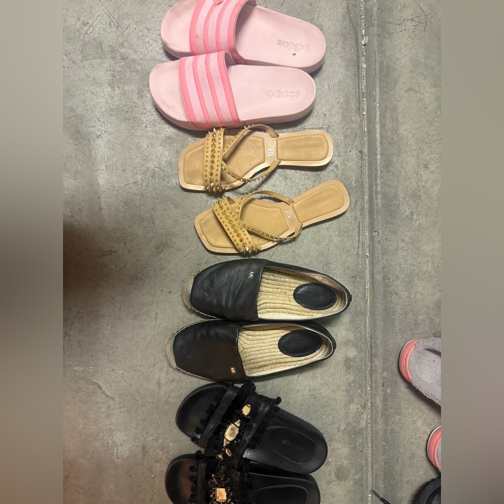 Women’s shoes